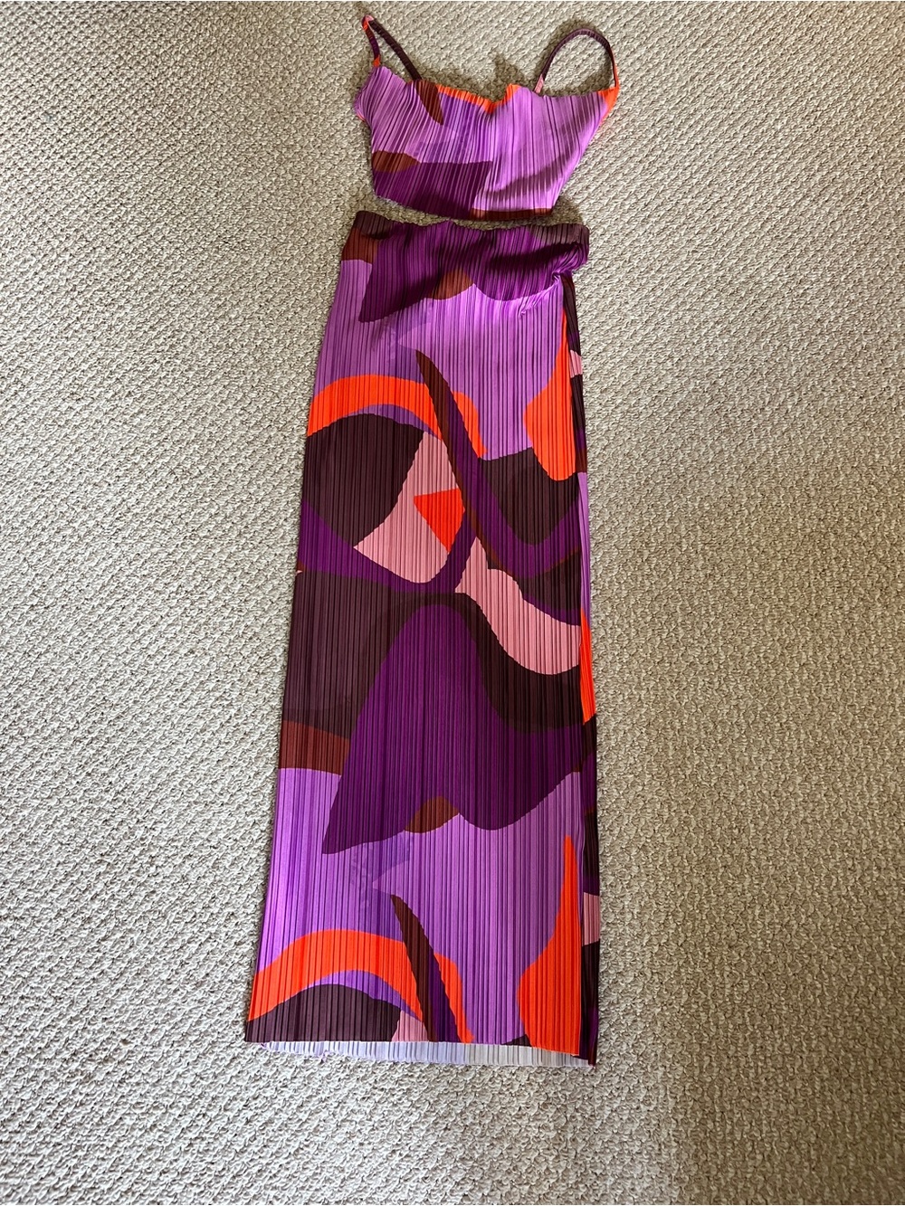PrettyLittleThingPleated Maxi Skirt set